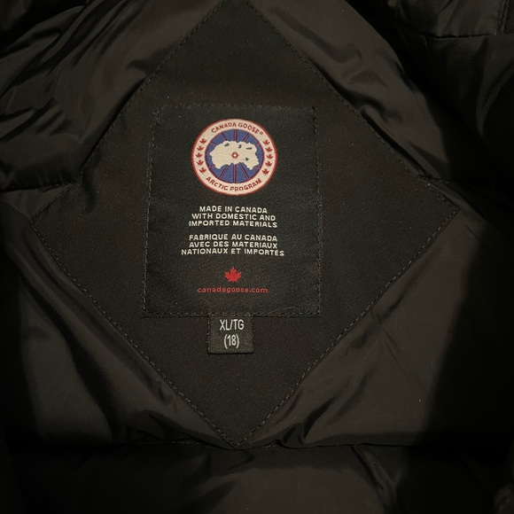 🔥SOLD🔥Canada Goose Juniors' [6-20] Rundle Bomber - Picture 8 of 11